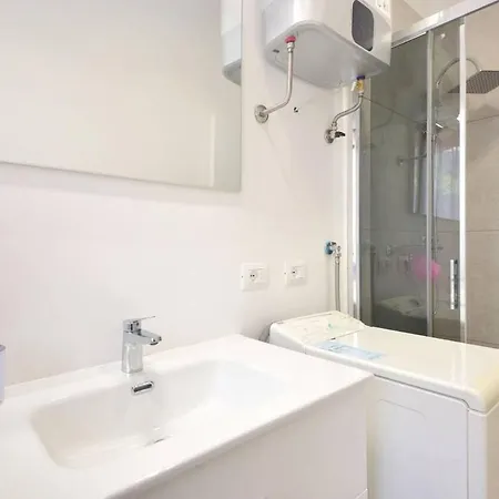 公寓 Sanguineti Flexyrent Ac *