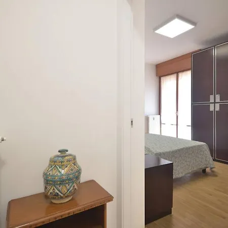 Sanguineti Flexyrent Ac 公寓 *